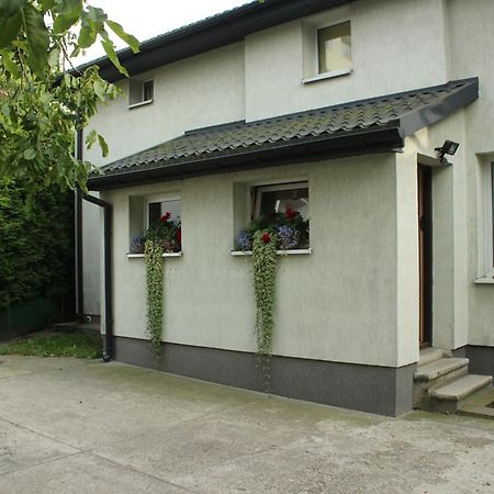 Domek Podróżniczy Łódź Exterior foto